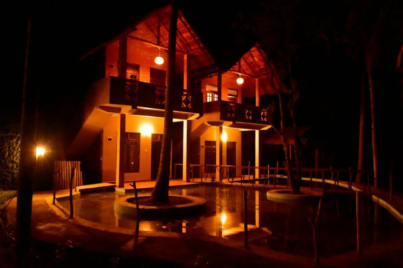 Pelican Lake Udawalawe Dış mekan fotoğraf