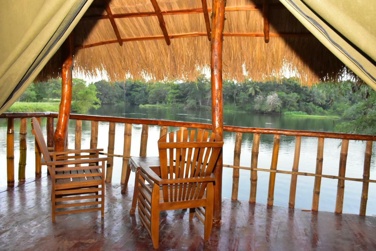 Pelican Lake Udawalawe Dış mekan fotoğraf