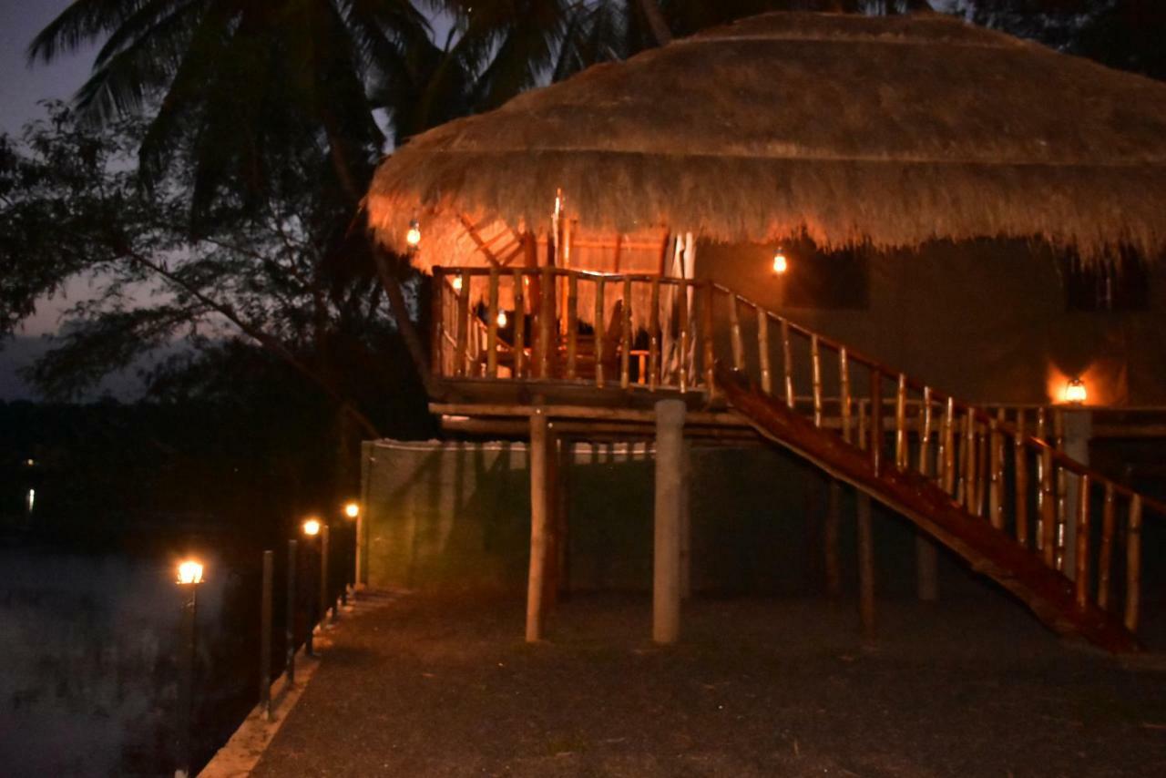 Pelican Lake Udawalawe Dış mekan fotoğraf